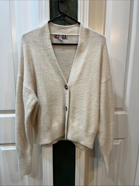 Urban Outfitters Cream V-Neck Button Front Cardigan